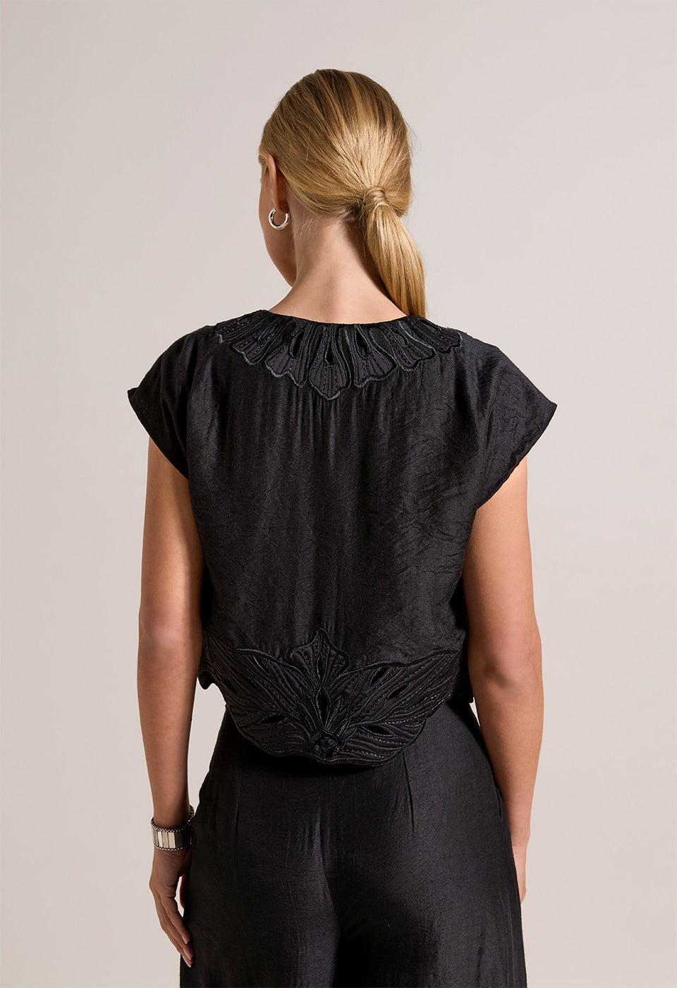 FAHARI VEST Scarlett Poppies Tops