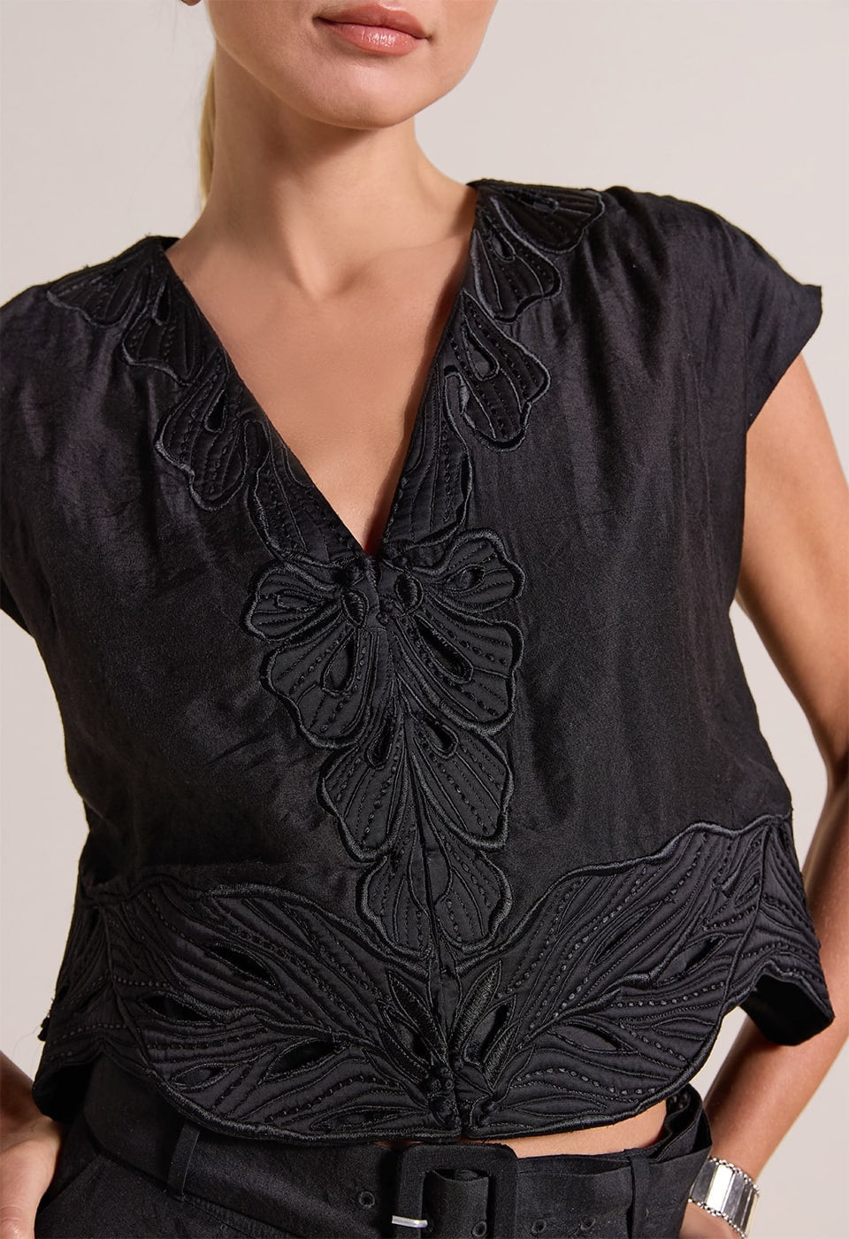 FAHARI VEST Scarlett Poppies Tops